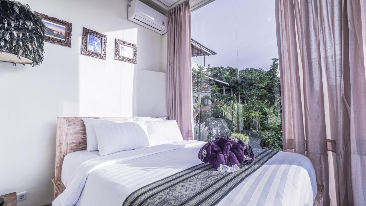 Waenis Sunset View Hotel And Restaurant, Amed, Bali Exterior photo