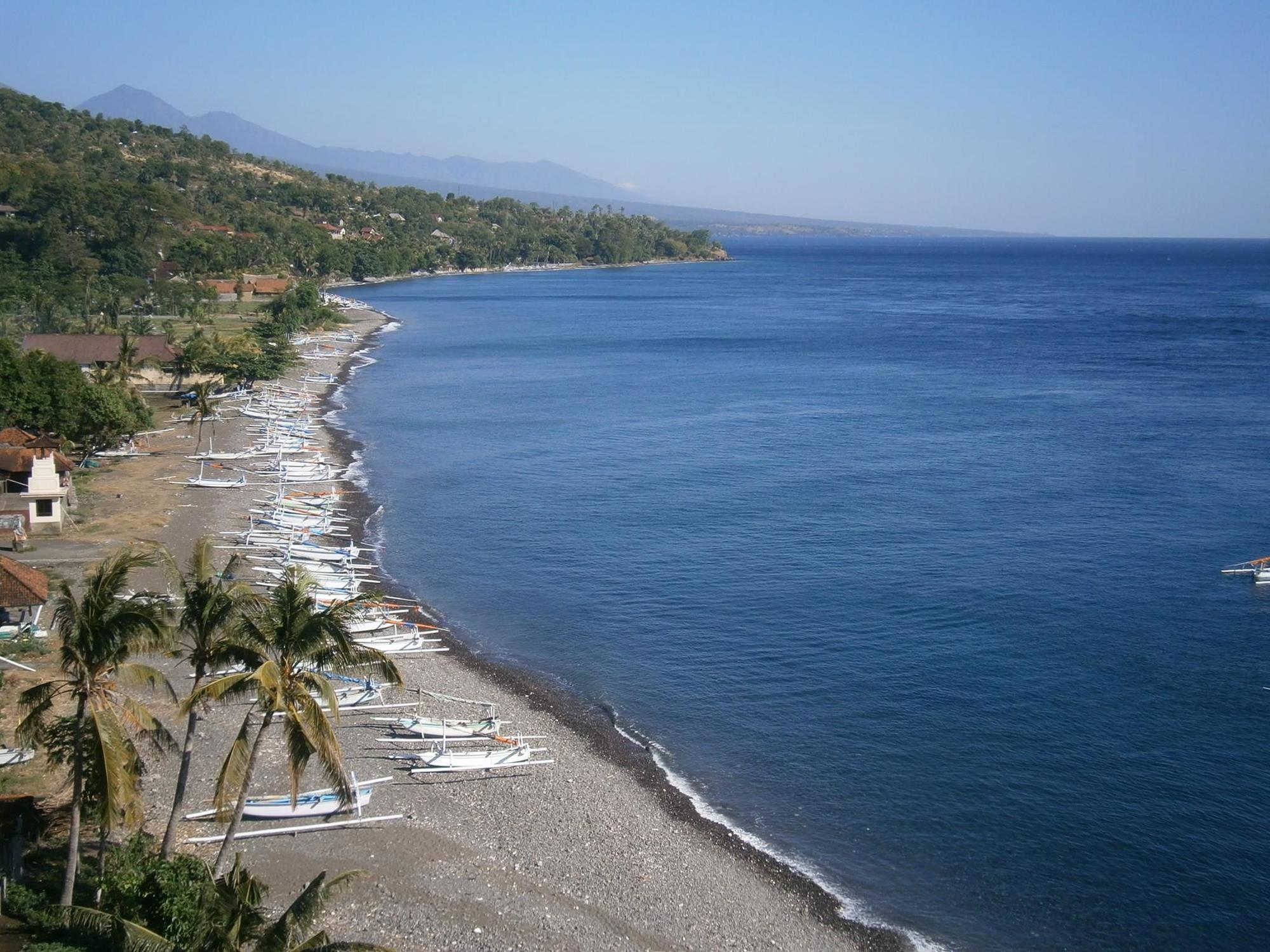 Waenis Sunset View Hotel And Restaurant, Amed, Bali Exterior photo